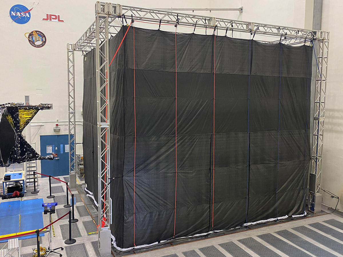 8000T Series 5-sided RF shielded enclosure featuring a truss frame. 5-sided RF shielded enclosure from the 8000T series, featuring a triple-layer construction of Shieldex Berlin, Zell, and Nora Dell CR, supported by a truss frame.